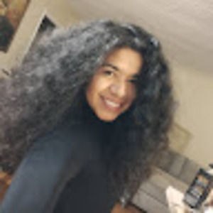 Meet your Posher, Juanita